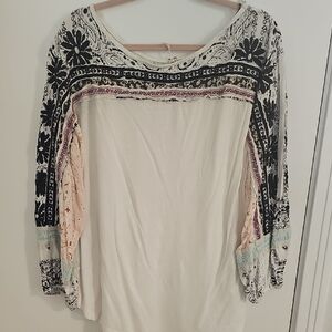 STUNNING! We The Free BEAUTIFUL Floral Long Sleeve Feminine Blouse